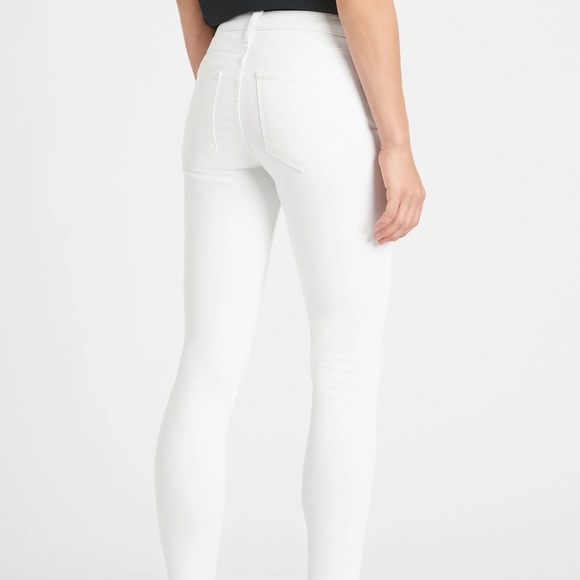 Banana Republic Denim - Banana Republic Slim Straight white jeans
